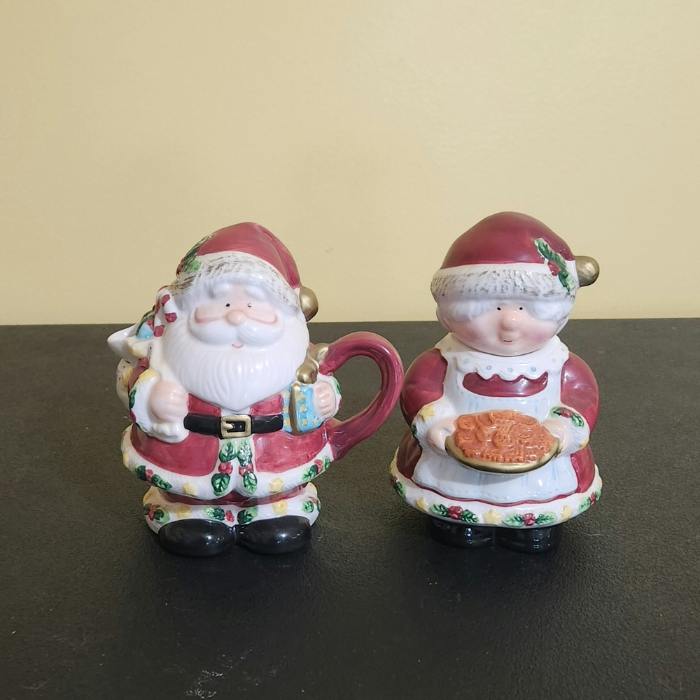 Houston Harvest Mr & Mrs Claus Cream And Sugar Dish Set